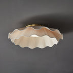 Lampada da Soffitto a Onde in Tessuto Tirah Ottone