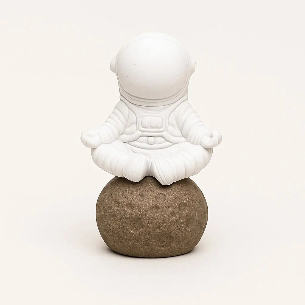 Zisha Astronaut Tea Pet - Figurina della Cerimonia del Tè in Argilla Viola