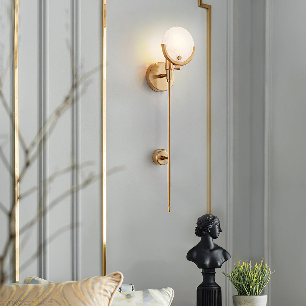 Applique a Muro Globo in Alabastro Crescent-Cradle