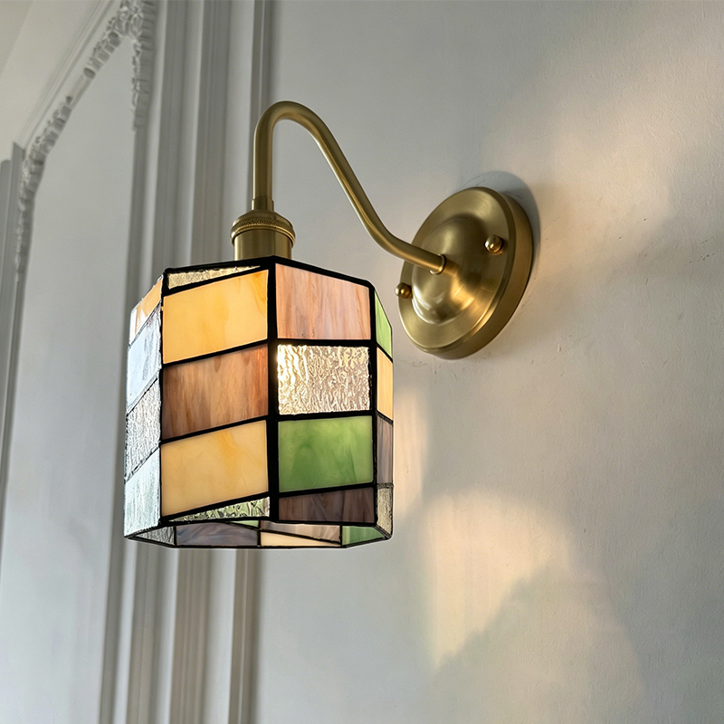 Applique a parete Tiffany rotonda tradizionale in vetro di rame con 1 luce per soggiorno