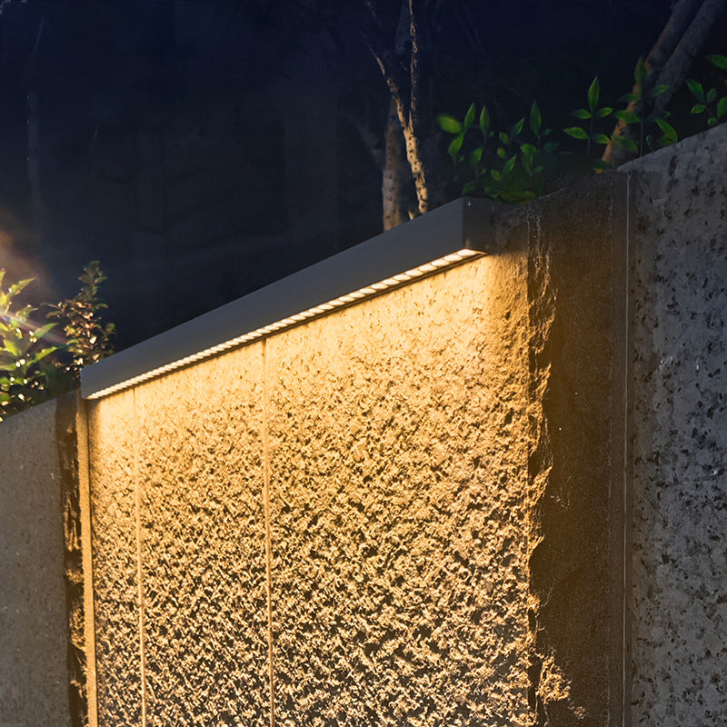 Lampada da Parete LED da Esterno con Striscia in Alluminio Temperato e Vetro, Impermeabile e Minimalista