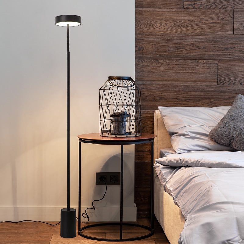 Lampada da Terra LED Rotonda in Ferro Scandinava Contemporanea per Camera da Letto