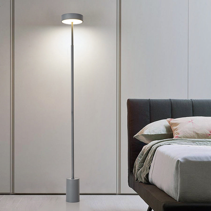 Lampada da Terra LED Rotonda in Ferro Scandinava Contemporanea per Camera da Letto