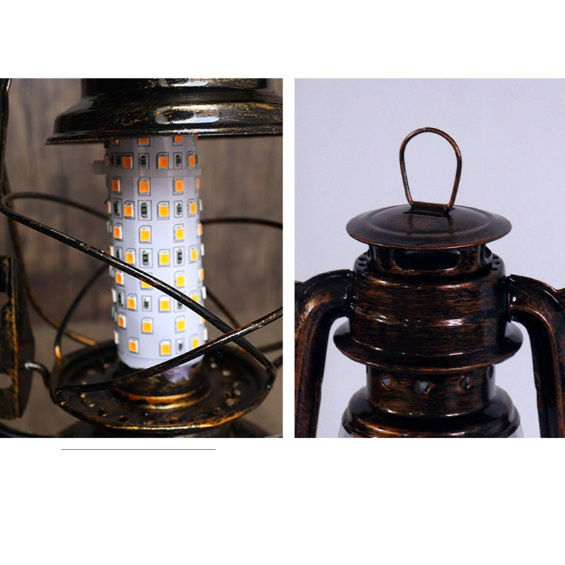 Lampada da Tavolo Tradizionale Vintage Rotonda a Forma di Cavallo in Ferro Acrilico LED per Soggiorno