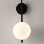 Applique in Ferro e Vetro Globe Nordico Contemporaneo a 1 Luce per Soggiorno
