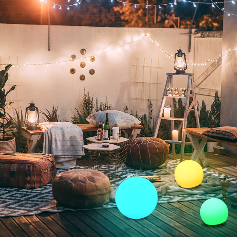 Luce da Giardino Moderna Minimalista a Globo Solare Impermeabile in Plastica PE LED per Esterni