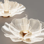 Lampada da soffitto a LED con cupola in petali di fiori di lusso moderno in ferro e acrilico per camera da letto