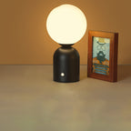Lampada da Tavolo LED Acrilica Rotonda USB in Ferro Scandinava Contemporanea per Camera da Letto