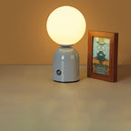 Lampada da Tavolo LED Acrilica Rotonda USB in Ferro Scandinava Contemporanea per Camera da Letto