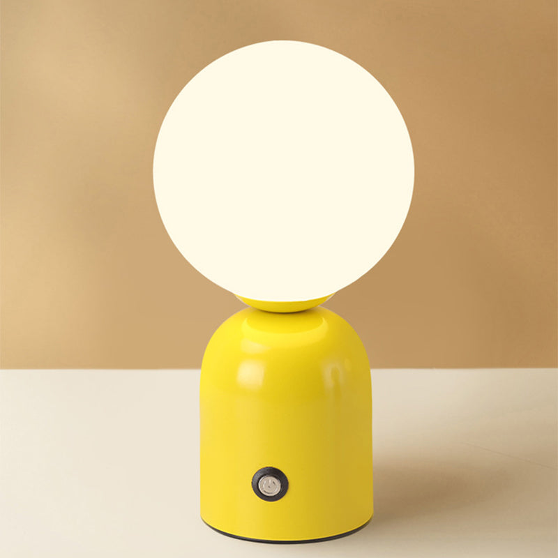 Lampada da Tavolo LED Acrilica Rotonda USB in Ferro Scandinava Contemporanea per Camera da Letto