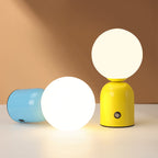 Lampada da Tavolo LED Acrilica Rotonda USB in Ferro Scandinava Contemporanea per Camera da Letto