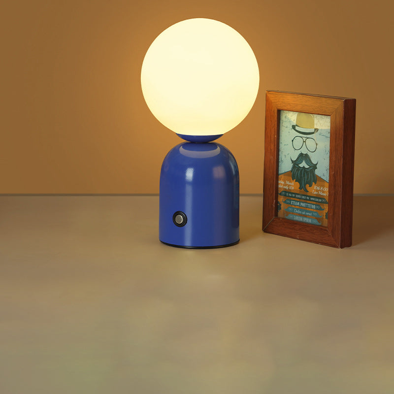 Lampada da Tavolo LED Acrilica Rotonda USB in Ferro Scandinava Contemporanea per Camera da Letto