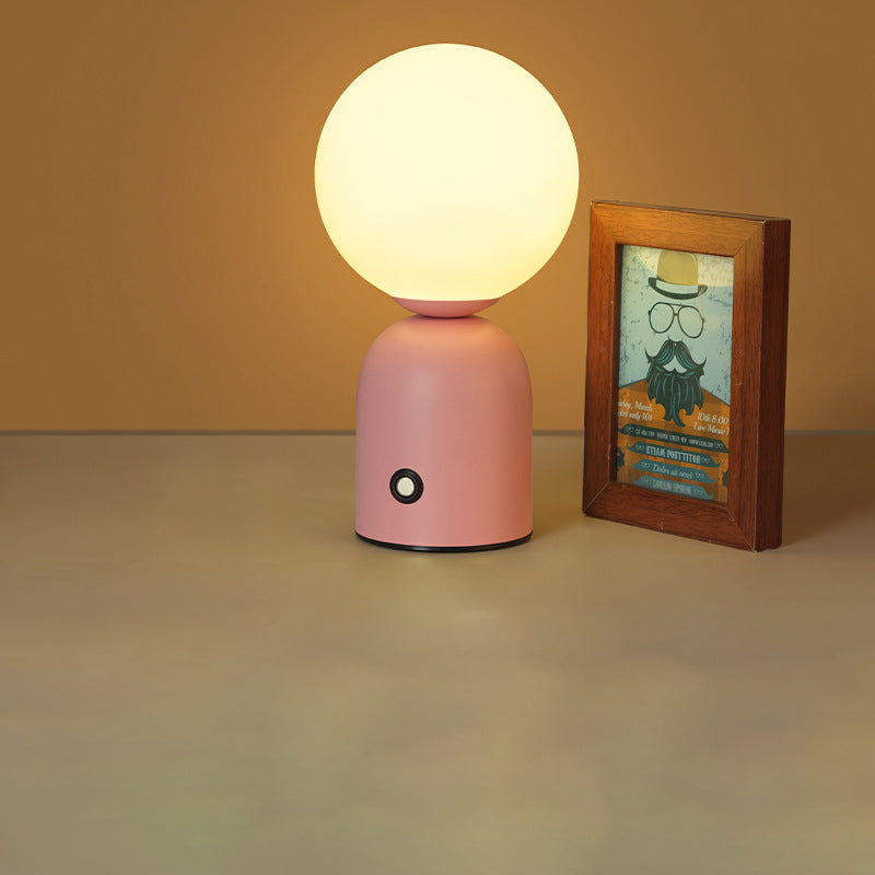 Lampada da Tavolo LED Acrilica Rotonda USB in Ferro Scandinava Contemporanea per Camera da Letto