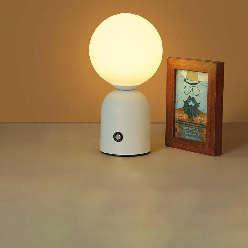Lampada da Tavolo LED Acrilica Rotonda USB in Ferro Scandinava Contemporanea per Camera da Letto