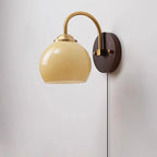 Applique da Parete Moderna in Legno di Frassino e Vetro, Colore Crema, Stile Mid-Century, Lampada a 1 Luce per Camera da Letto