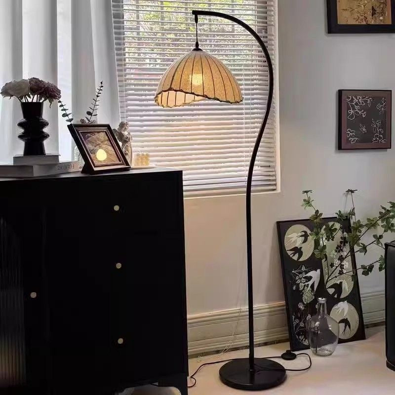 Lampada da terra vintage tradizionale rotonda in ferro con tessuto, 1 luce, per soggiorno