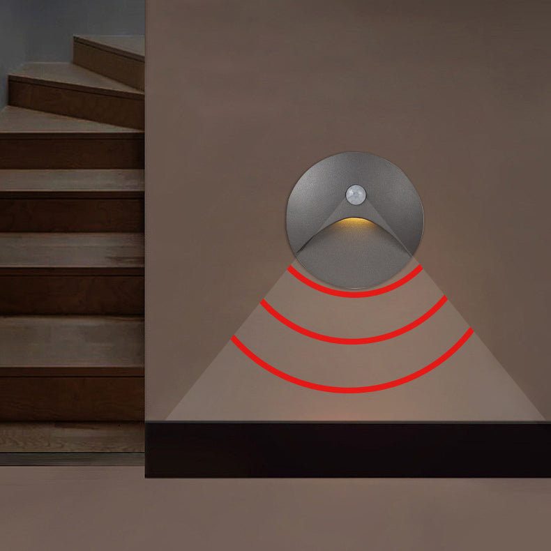 Lampada da parete LED rotonda quadrata in alluminio impermeabile per patio all'aperto di moderna semplicità