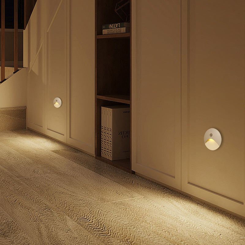 Lampada da parete LED rotonda quadrata in alluminio impermeabile per patio all'aperto di moderna semplicità