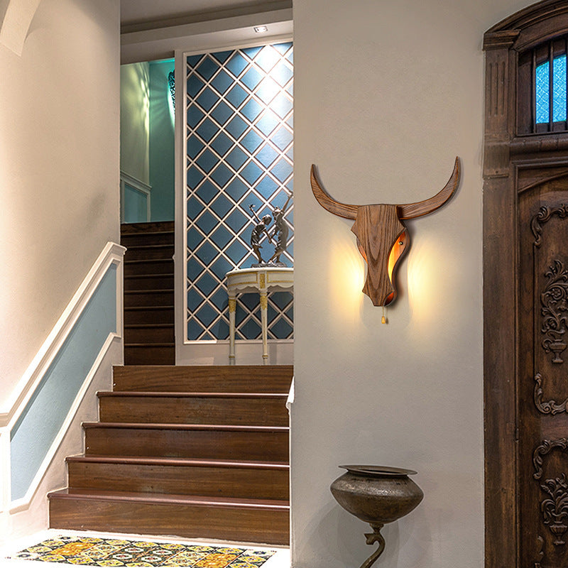 Lampada da Parete LED a Testa di Mucca in Legno Massello Rustico Tradizionale per Corridoio