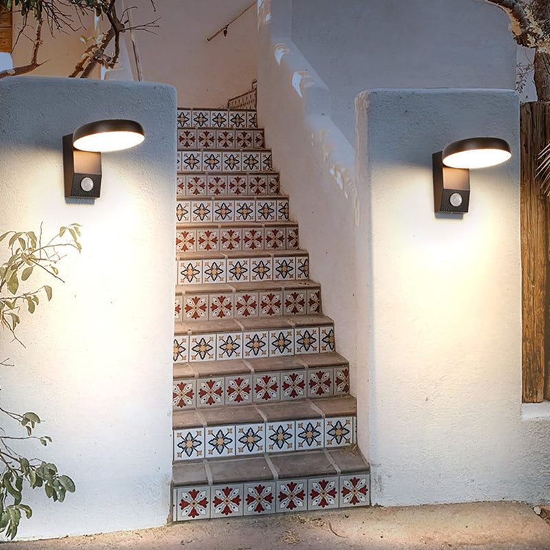 Lampada da parete LED rotonda quadrata in alluminio PC impermeabile rotante minimalista moderna per patio esterno