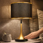 Lampada da Tavolo Dimmable a Sensore Touch in Metallo con Tessuto Retro Contemporaneo per Comodino