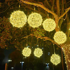 Decorazione a Sfera Appesa Waterproof in PVC Stile Art Deco Moderno con Luce LED per Esterni, Lampada da Giardino