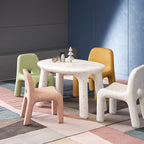 Set Scrivania e Sedia Ovale PE Nordic Contemporaneo per Bambini Colorato e Sicuro per Soggiorno e Studio