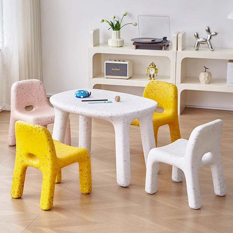 Set Scrivania e Sedia Ovale PE Nordic Contemporaneo per Bambini Colorato e Sicuro per Soggiorno e Studio