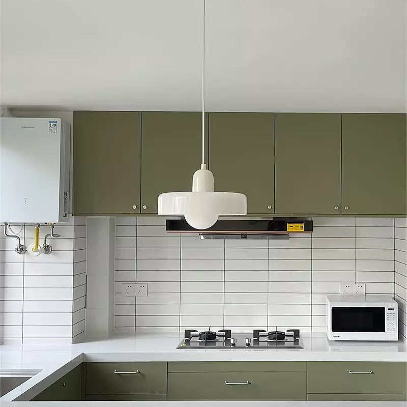 Lampada a sospensione in vetro stile Bauhaus con paralume ad anello