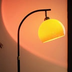 Lampada da Terra Bauhaus Arc con Paralume in Vetro – Lampada dal Design Minimalista