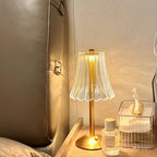 Lampada da Tavolo Billinca – Alluminio – Trasparente – 15W – Elegante design a fiori per accenti stilosi