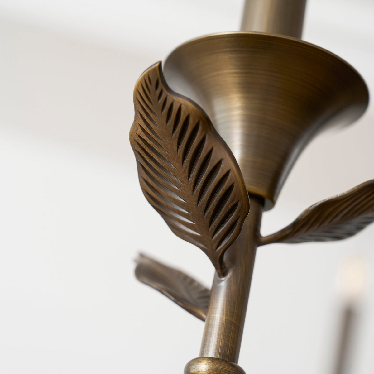 Lampadario a Foglie Ramificate