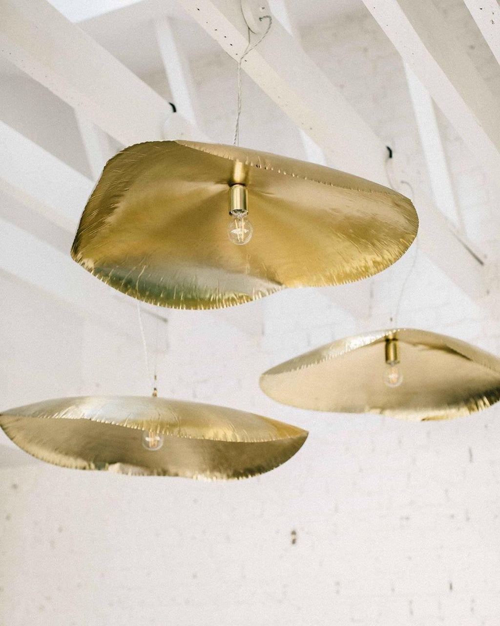 Lampada a sospensione martellata