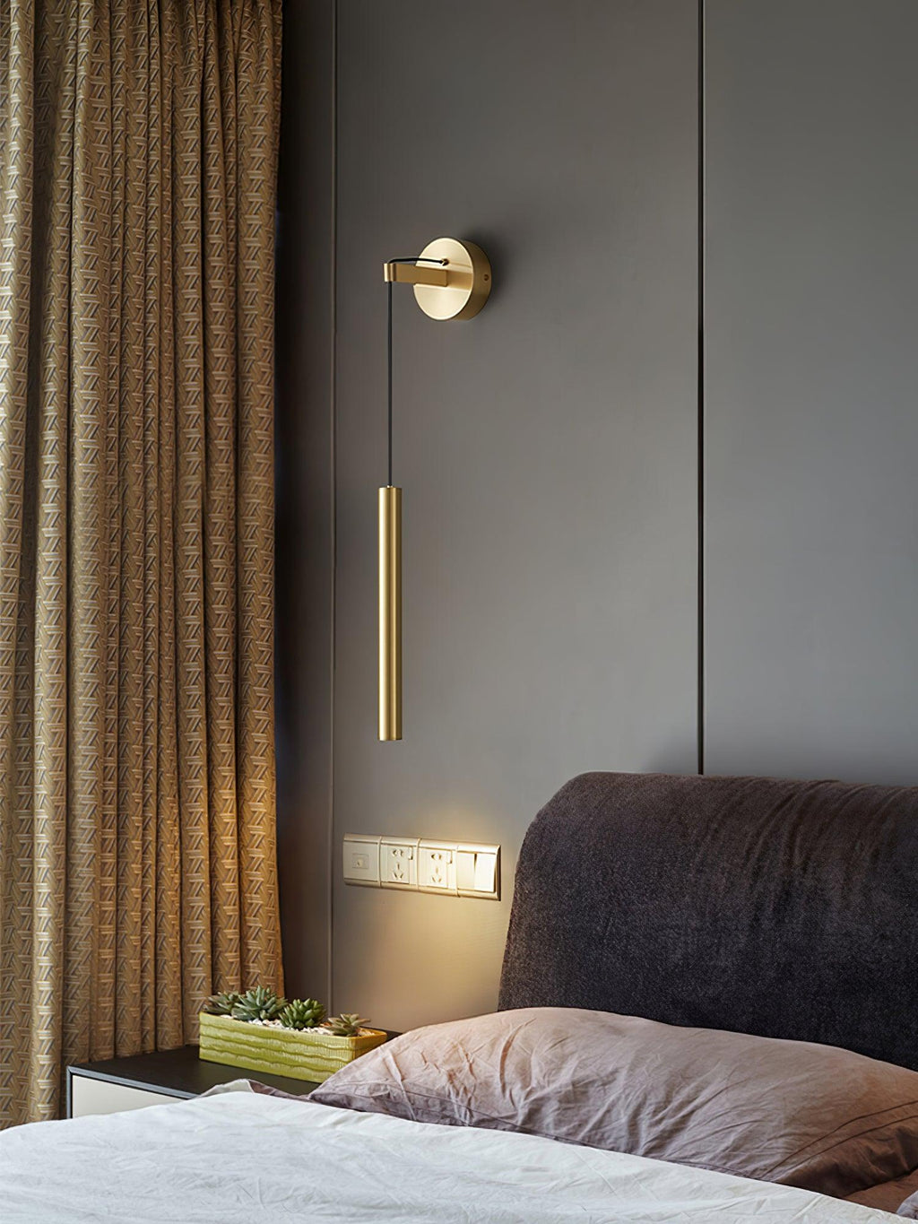 Lampada da Parete in Ottone Lineare