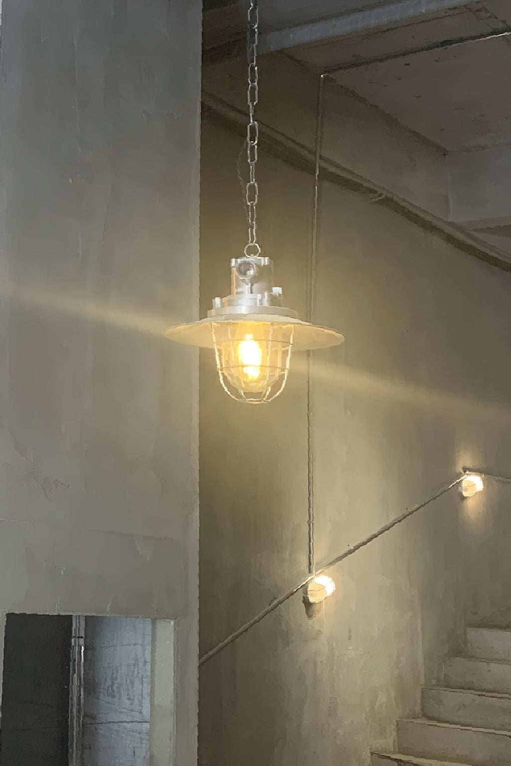 Lampada a sospensione Bulkhead Cage