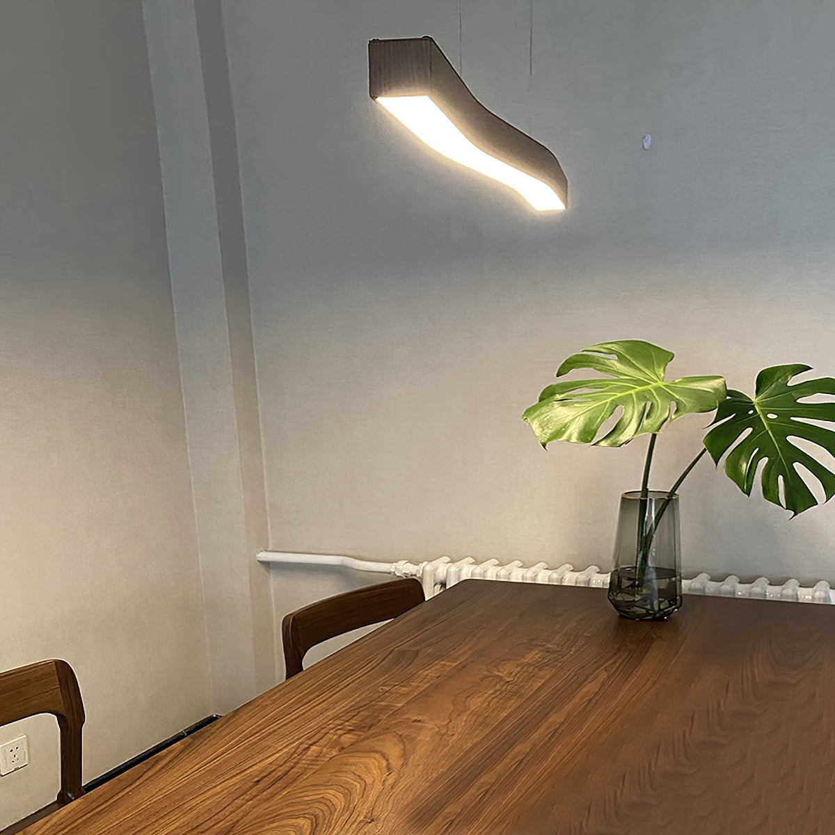 Lampada a sospensione lineare Camur