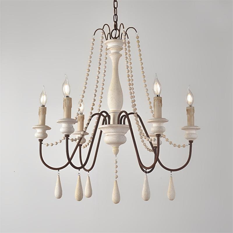 Lampadario a perline in stile candela