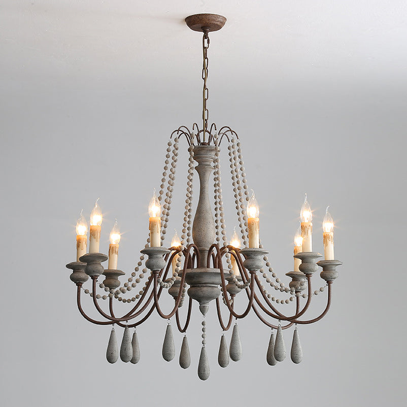 Lampadario a perline in stile candela