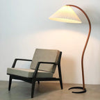 Lampada da Terra Curva Scandinava
