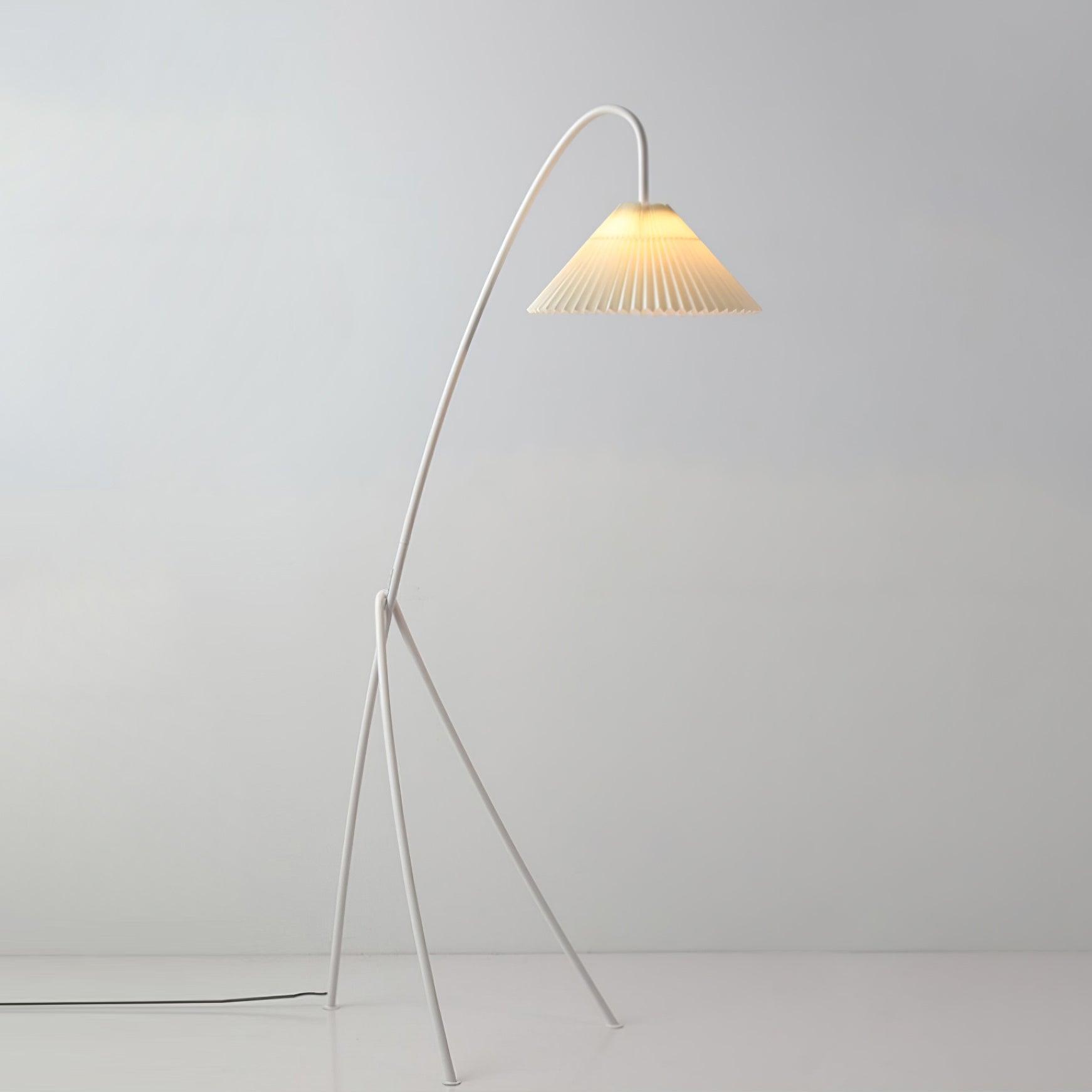 Lampada da terra Caralaven – Struttura in metallo – Beige – 160 cm – Design moderno pieghevole per soggiorno e ufficio