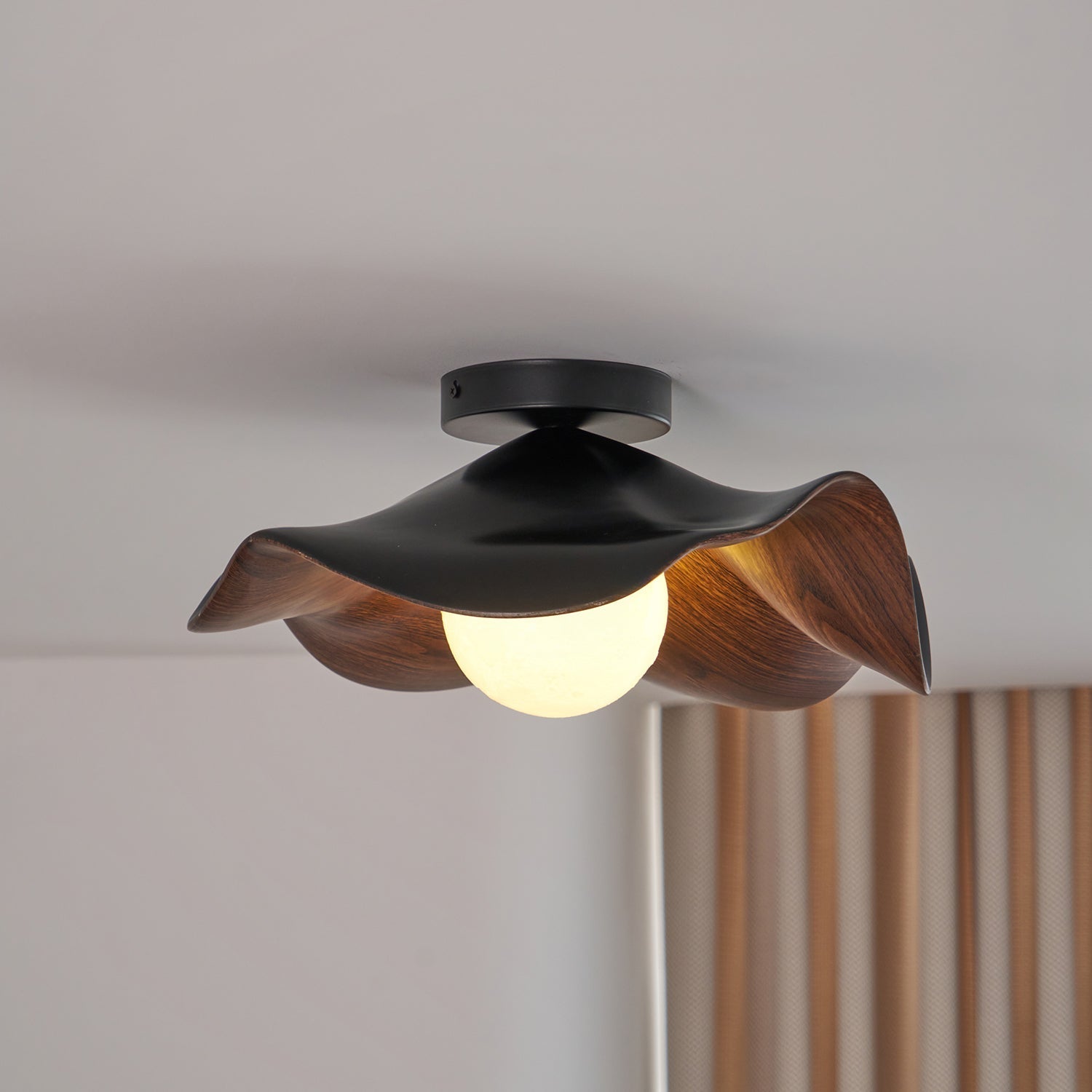 Lampada da soffitto moderna design scultoreo ispirato al legno