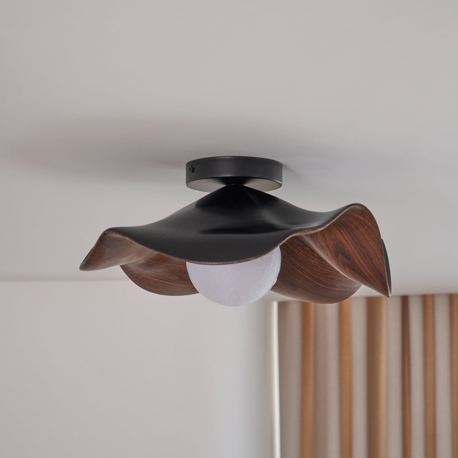 Lampada da soffitto moderna design scultoreo ispirato al legno