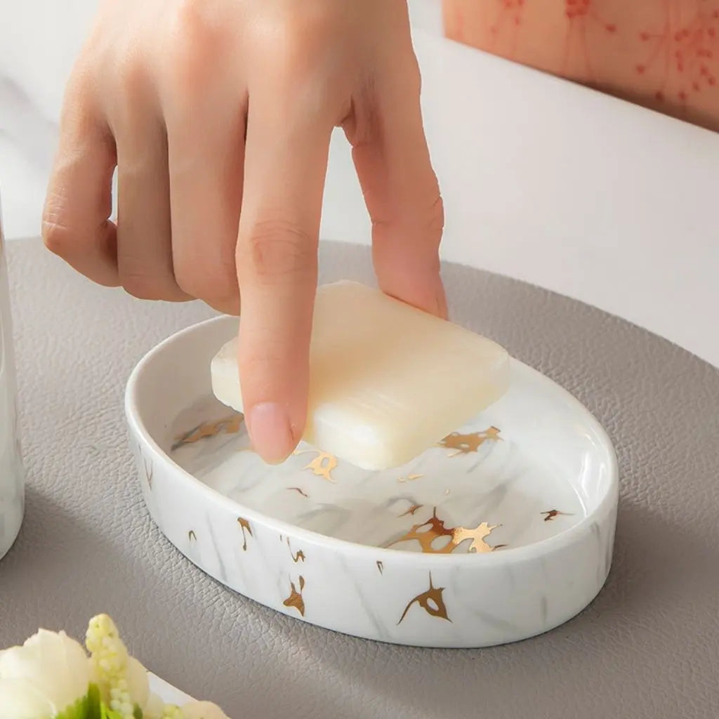 Set da Bagno in Marmo Amelia – Kit di Lavaggio in Ceramica da 4 Pezzi