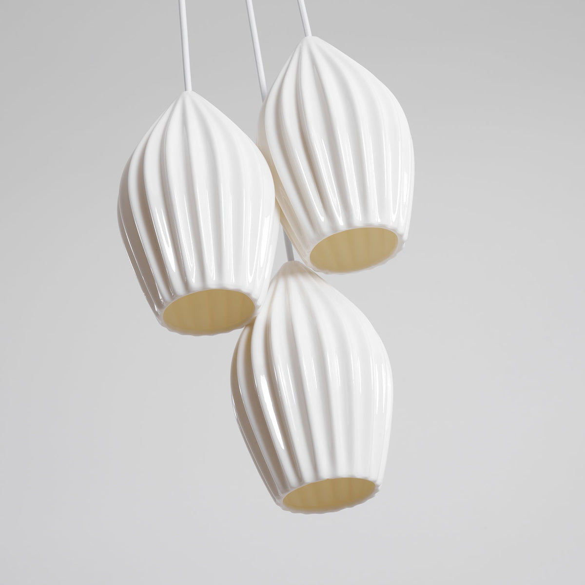 Lampada a sospensione in ceramica con righe