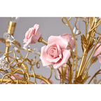 Lampadario in ceramica a forma di rosa rampicante