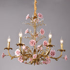 Lampadario in ceramica a forma di rosa rampicante