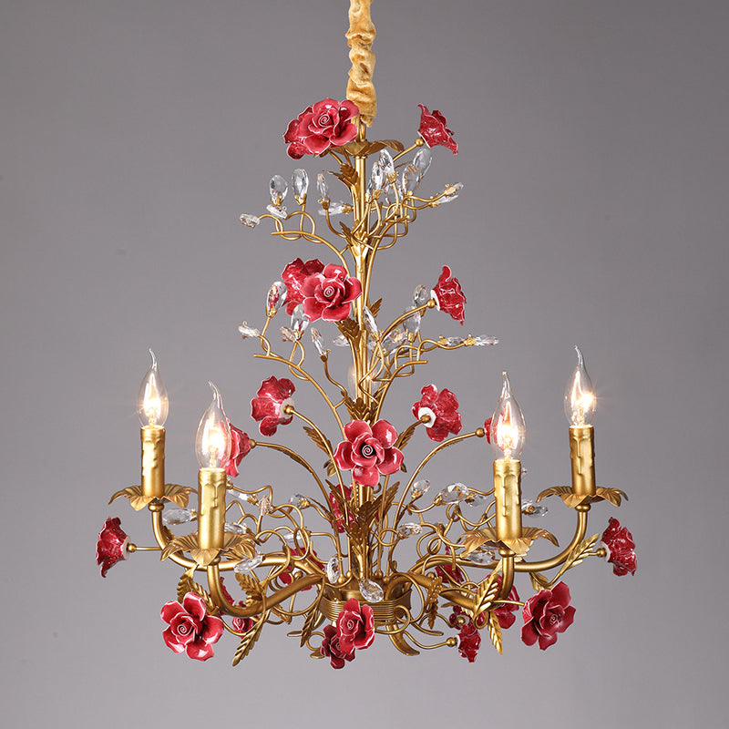 Lampadario in ceramica a forma di rosa rampicante