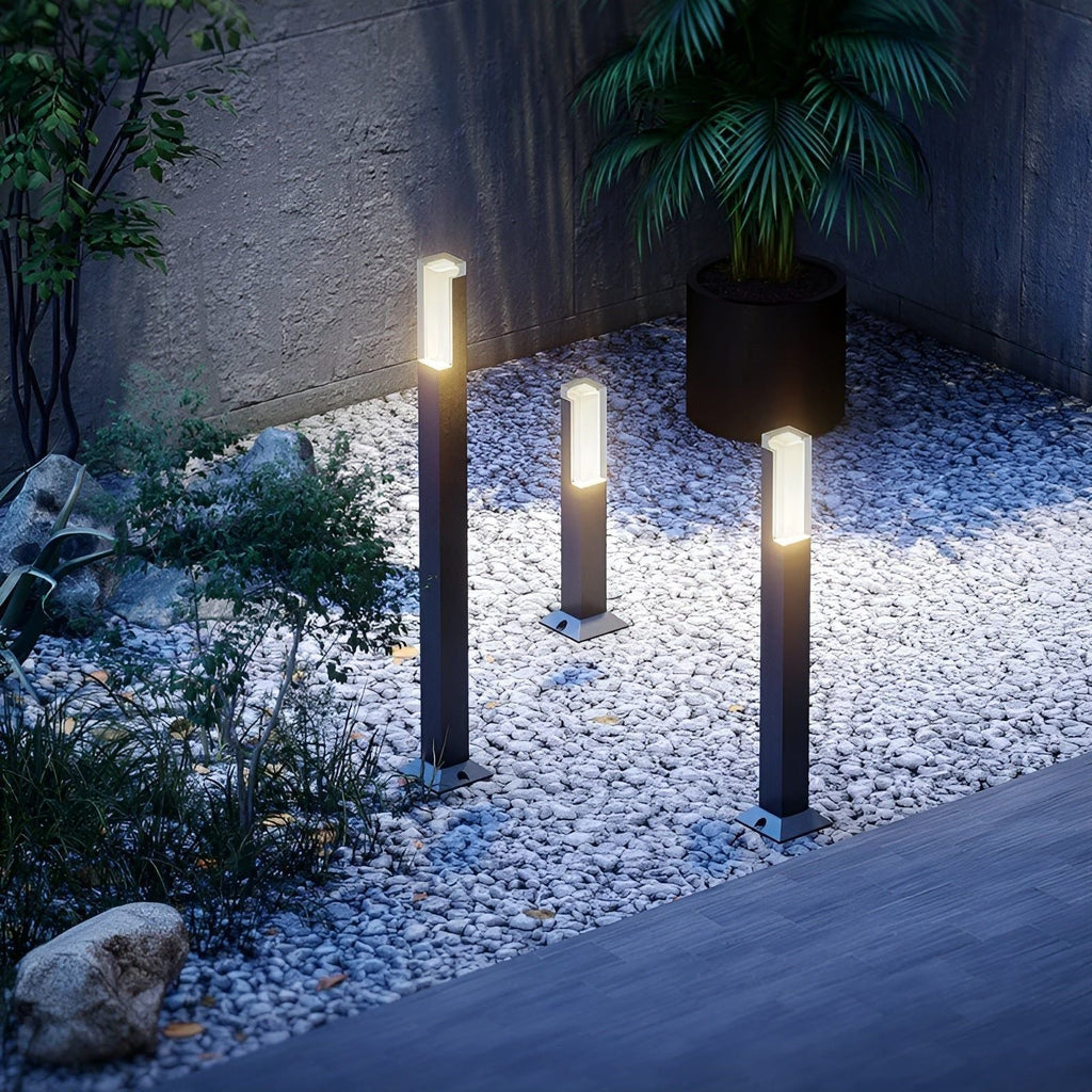 LuxeGarden Glow - Illuminazione moderna per giardini LED