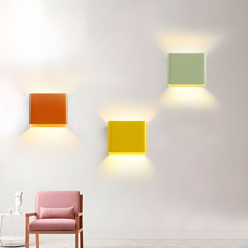 Lampada da Parete Cubbon – LED – Bianca – Compatta – Design Moderno