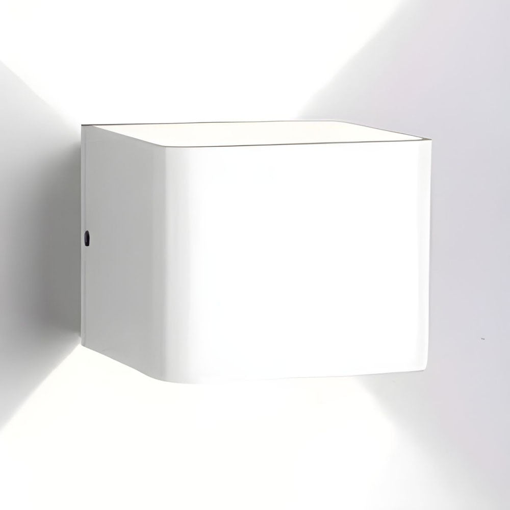 Lampada da Parete Cubbon – LED – Bianca – Compatta – Design Moderno